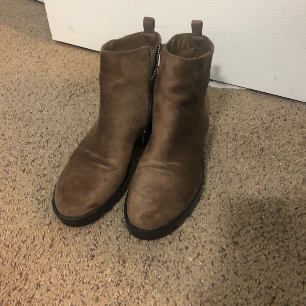 Ankle bootie